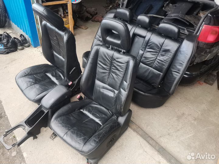 Комплект сидений mitsubishi galant 8 ea