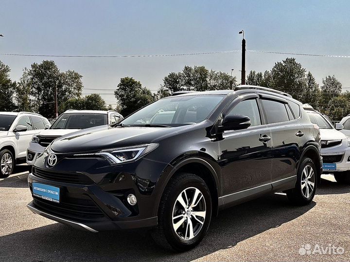 Toyota RAV4 2.2 AT, 2018, 136 263 км