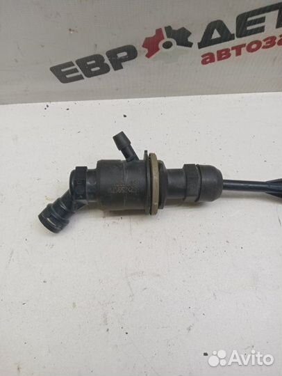 Главный цилиндр сцепления Renault Duster