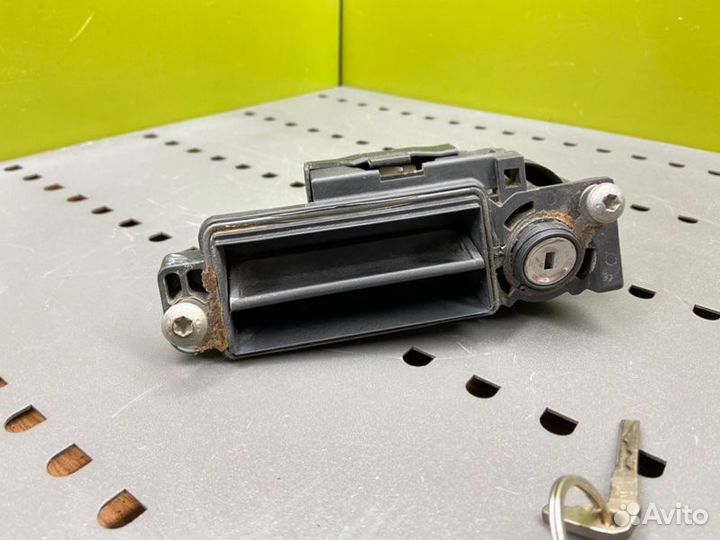 Замок багажника Mercedes-Benz C-Class W203