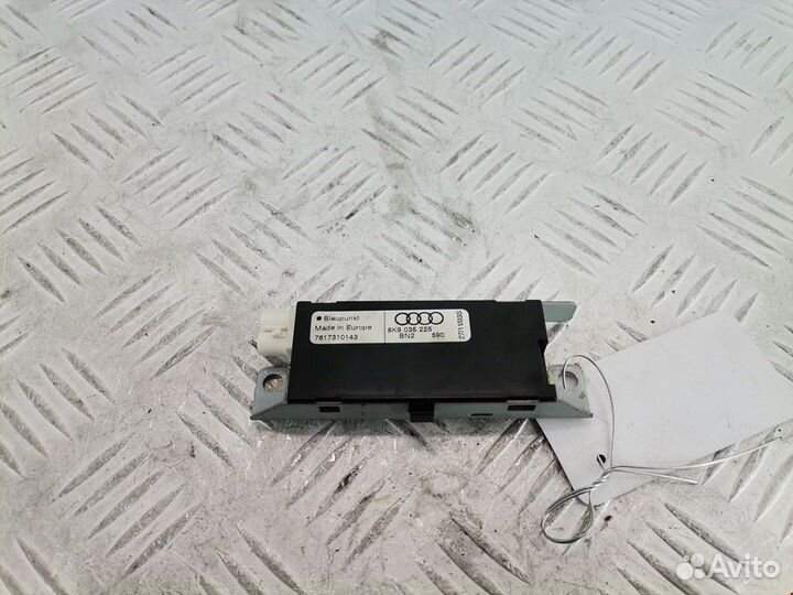 Усилитель антенны Audi A4 B8/8K 2011 8K9035225