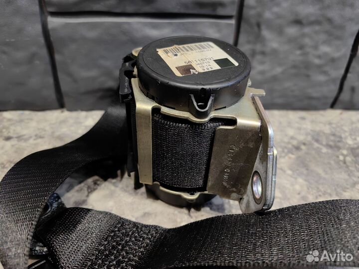 Ремень безопасности задний W211