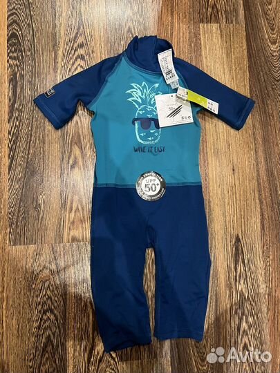 Плавательный костюм