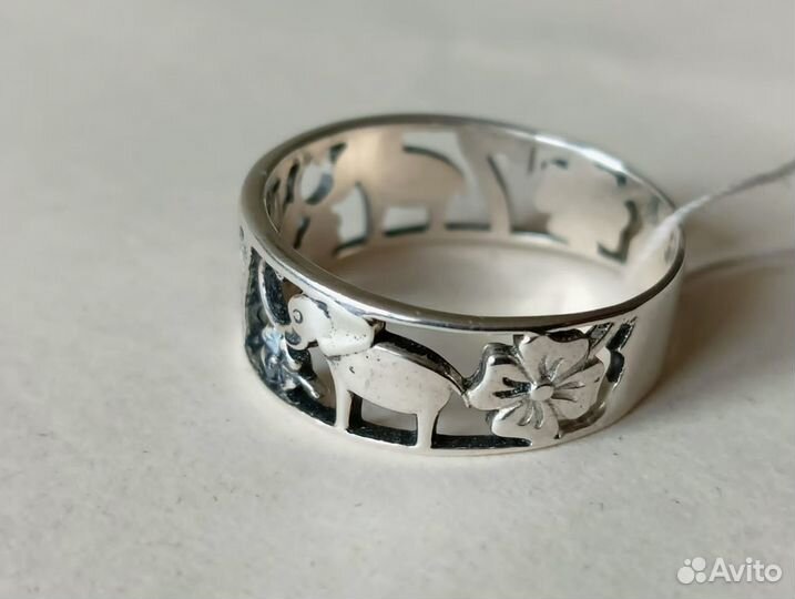 Серебряное кольцо