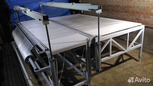 Для упаковки матрасов в пленку сдвоенный запайщик