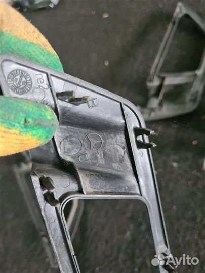 Накладка внутренней ручки двери Mercedes-Benz