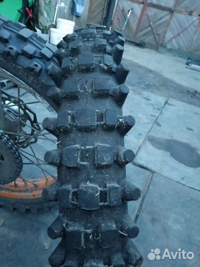 Мото шина на эндуро
