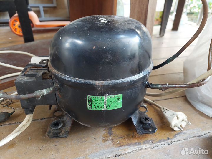 Мотор компрессор для холодильника Атлант 256