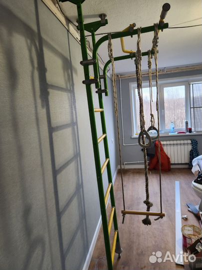 Детская шведская стенка с матом