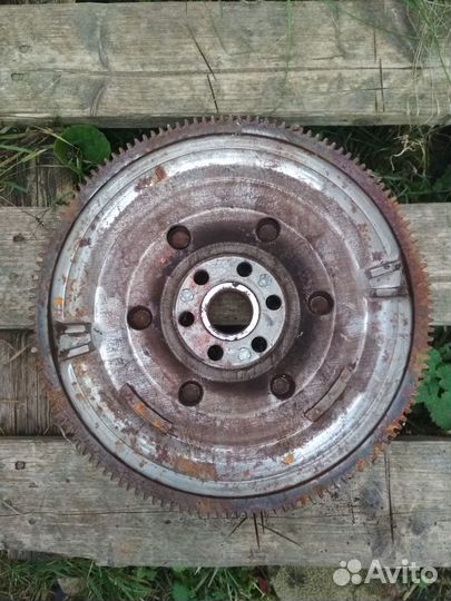 Маховик двухмассовый Nissan X-Trail T31 MR20DE