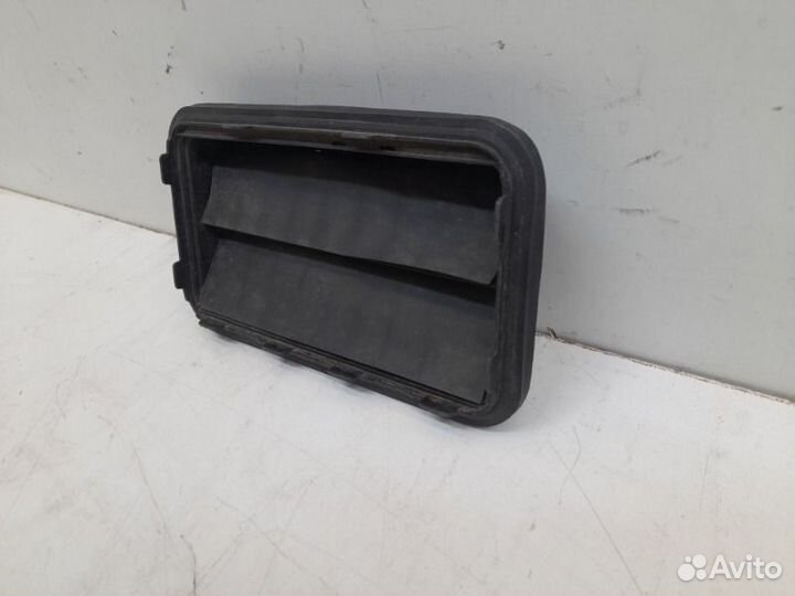 Клапан вентиляционный задний Toyota Camry 40