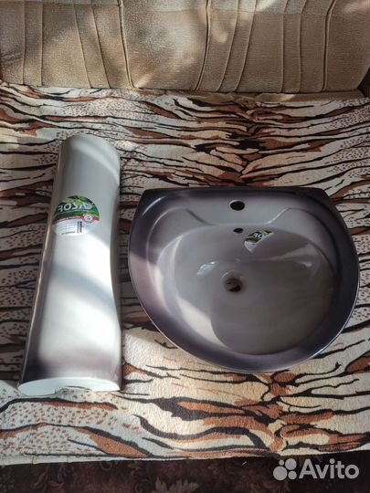 Раковина с пьедесталом новая
