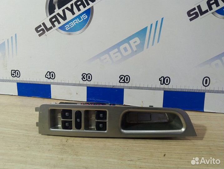 Блок управления стеклоподъемниками передний левый