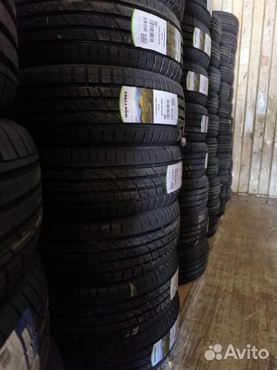 Pirelli Formula Ice 215/60 R16 99T