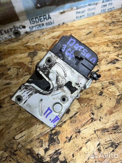 Замок двери передней прав Датсун Гранта