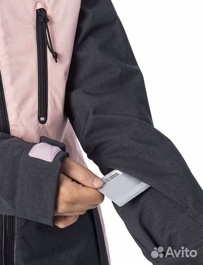 Сноубордическая куртка женская