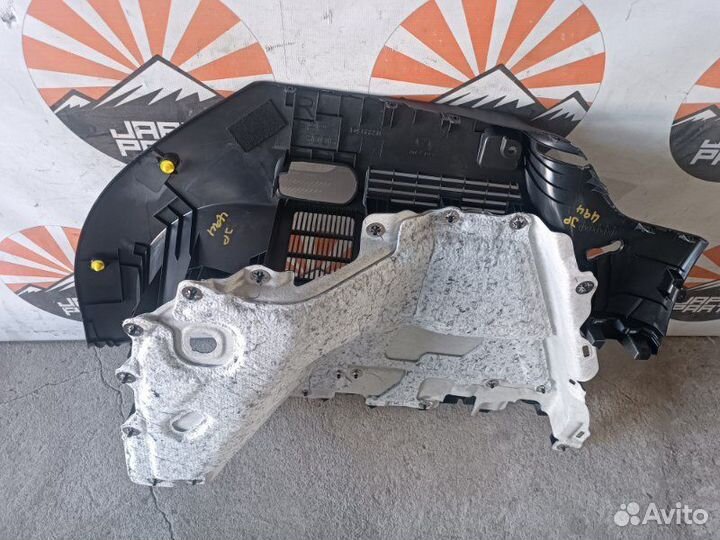 Обшивка двери багажника Mazda CX-5