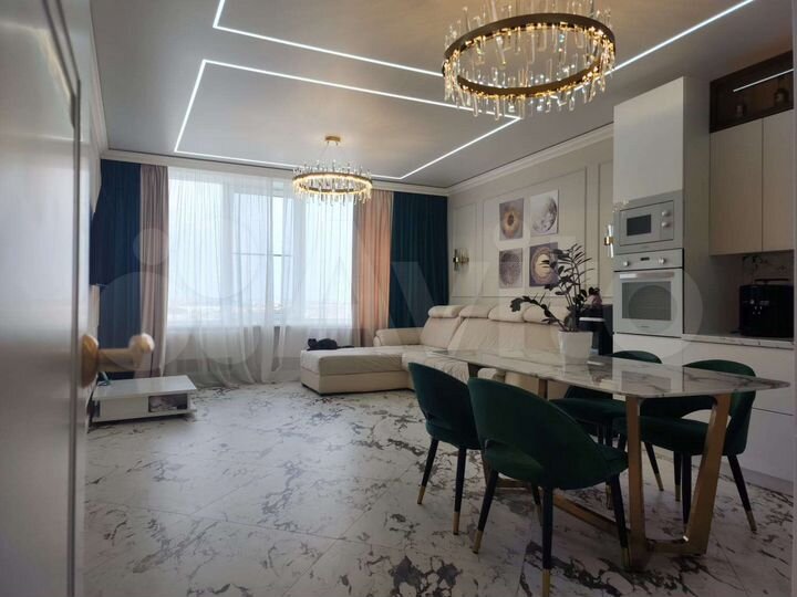 3-к. квартира, 130 м², 12/17 эт.