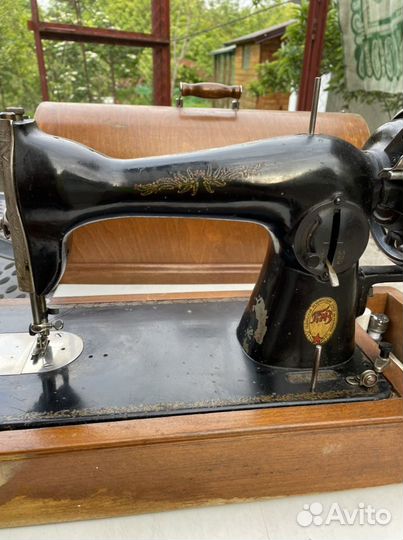 Швейная машинка ручная