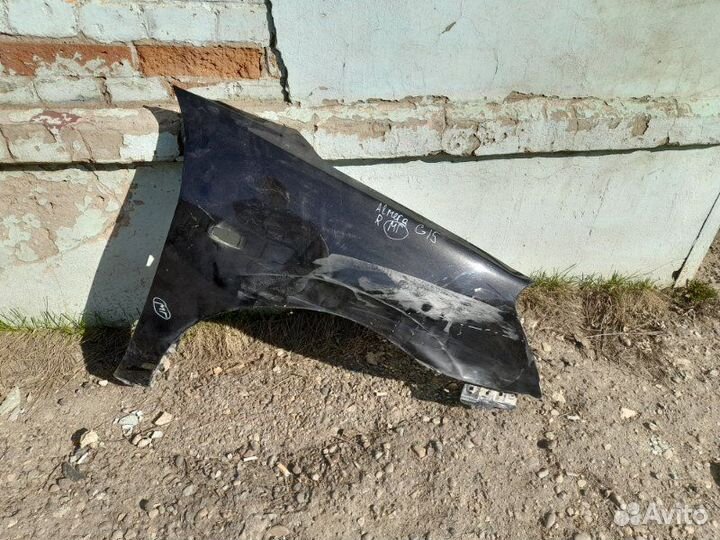 Крыло переднее правое Nissan Almera G15
