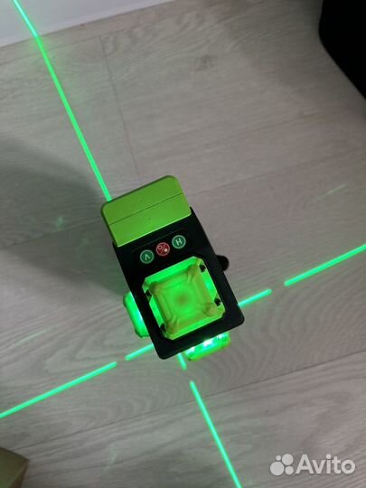Лазерный уровень нивелир 3D 12 линий новый