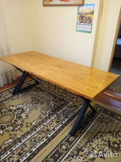 Стол обеденный