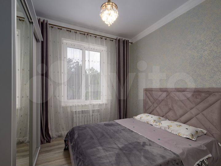 2-к. квартира, 40 м², 3/3 эт.