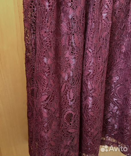 Платье красивое гипюр Forever 21