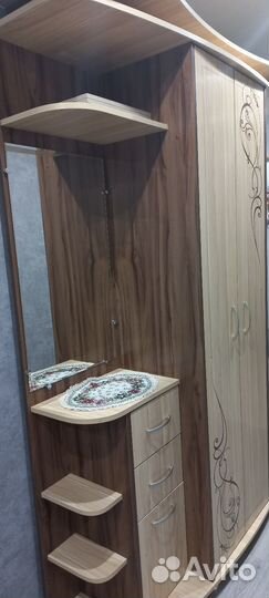 Шкаф в прихожую бу