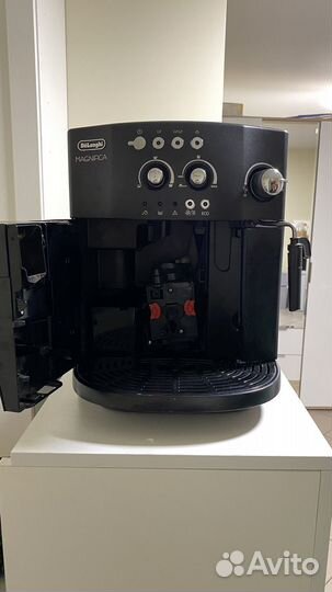 Кофемашина DeLonghi esam4000.B