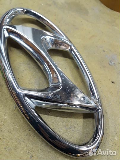 Солярис эмблема передняя Solaris 2 20-23