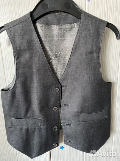 Пиджак и жилет, белая рубашка