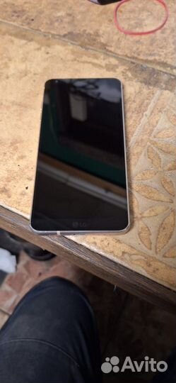 Телефон LG G6