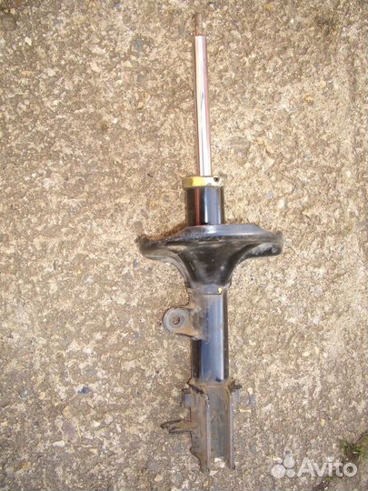 Амортизатор задний левый Хёндэ Туссан с04-10г