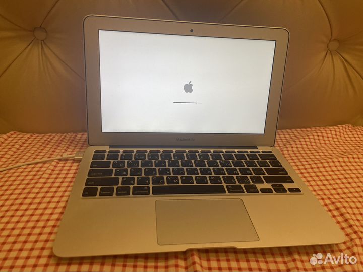 Apple MacBook Air 11 (2012)