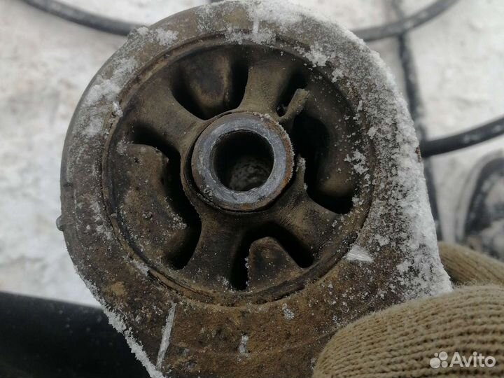 Подушка двигателя ауди а4б5