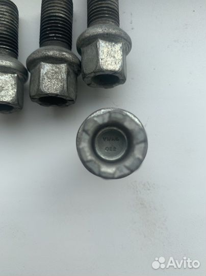Болты оригинальные на volkswagen