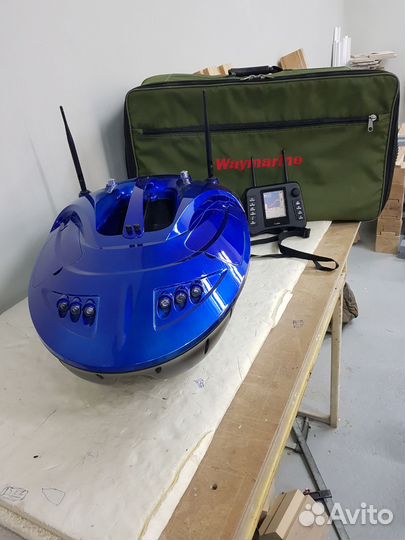 Прикормочный кораблик с gps и эхо лотом Waymarine