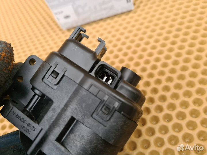 Мотор зеркала передний левый Infiniti Qx56 Qx80