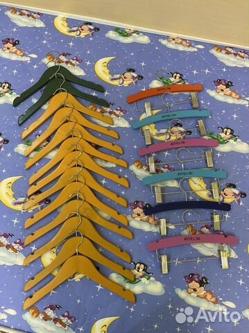 Вешалки детские деревянные