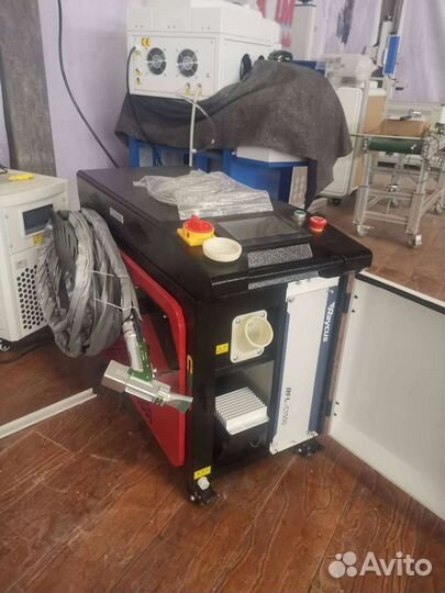 Мобильная лазерная чистка и сварка 1000 1500,2000