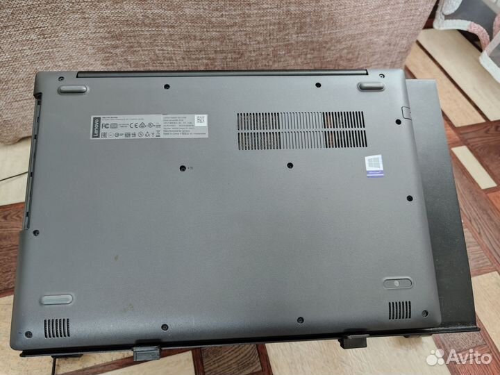 Продаю ноутбук lenovo ideapad 330-15Ikb