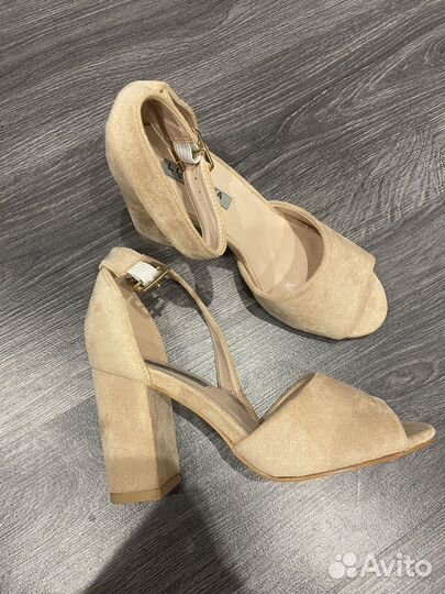 Босоножки 35 размер