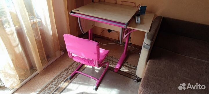 Стол письменный. Растущая парта и стул