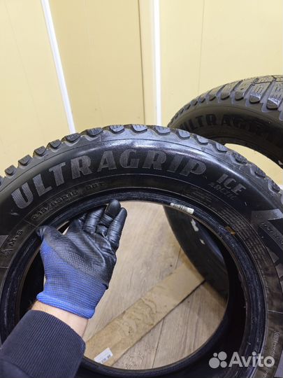 Goodyear UltraGrip Ice 215/65 R16