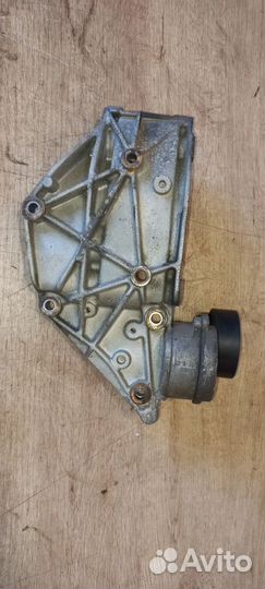 Кронштейн генератора ford kuga 1 2008-2012