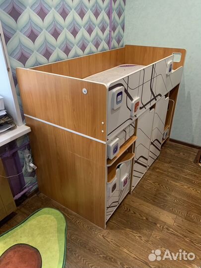 Двухъярусная кровать для детей