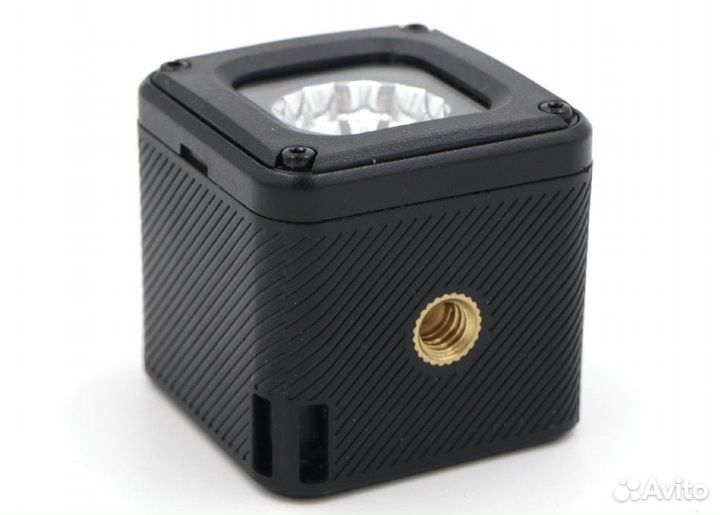 Компактный осветитель Fujimi FJL-cubik аккумулятор