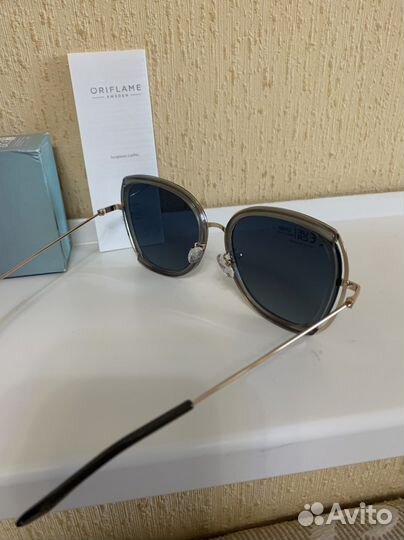 Солнцезащитные очки женские Oriflame Sweden