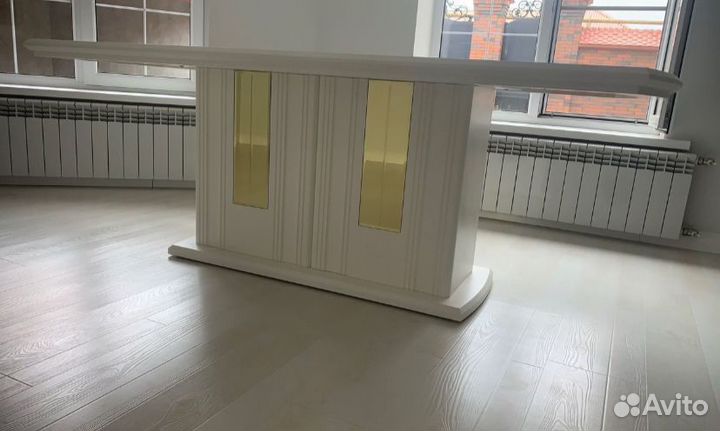 Кухонный стол